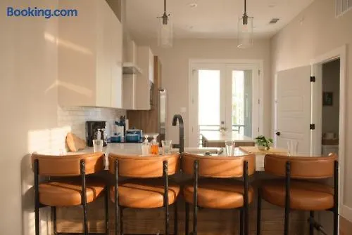 Apartment Mocha Lounge 2bd Townhouse Worth
